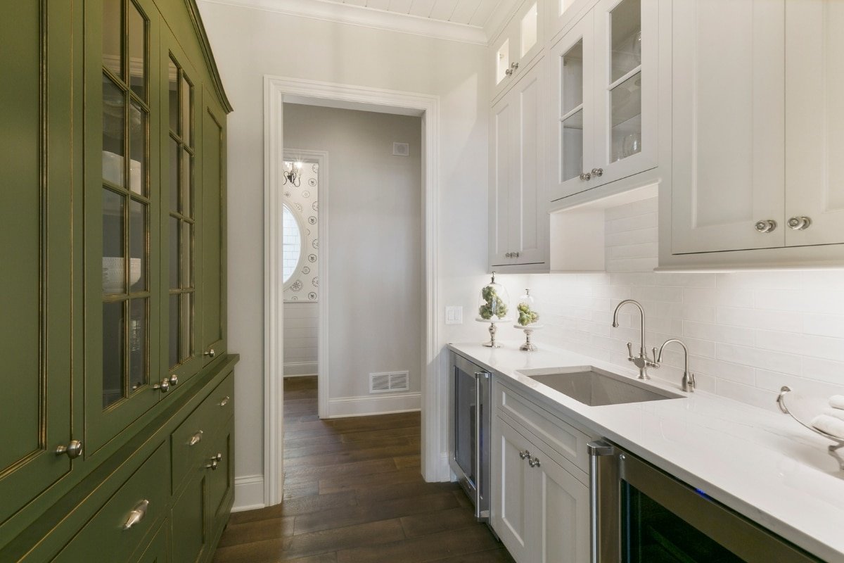 Butler's vs. Reach-In Pantry